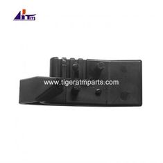 NCR ATM Machine Parts S2 Pick Module Guida dello slittamento inferiore LH 445-0756286-45